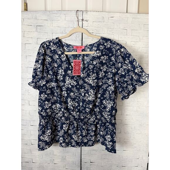 Coco And Shay Tops - Coco & Shay women's blouse peplum floral‎ balloon sleeve lightweight feminine